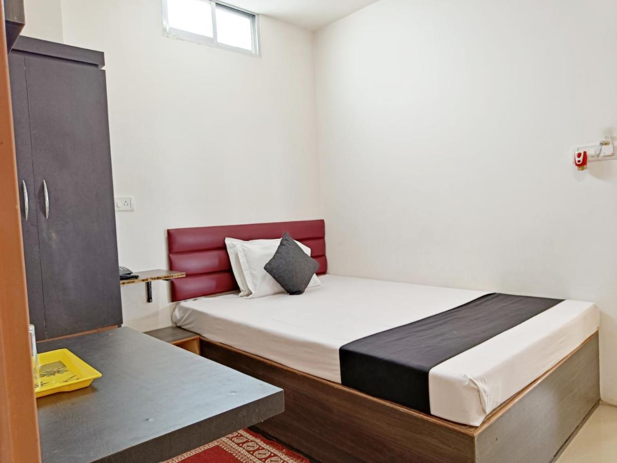Hotel Executive Inn Hailakandi Extérieur photo