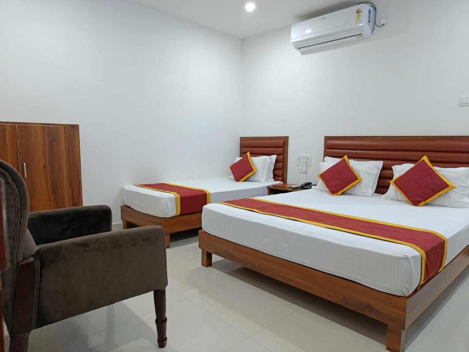 Hotel Executive Inn Hailakandi Extérieur photo
