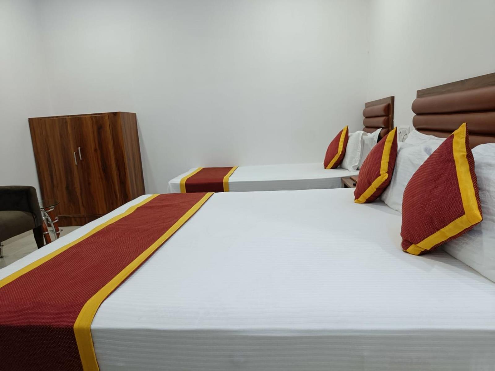 Hotel Executive Inn Hailakandi Extérieur photo