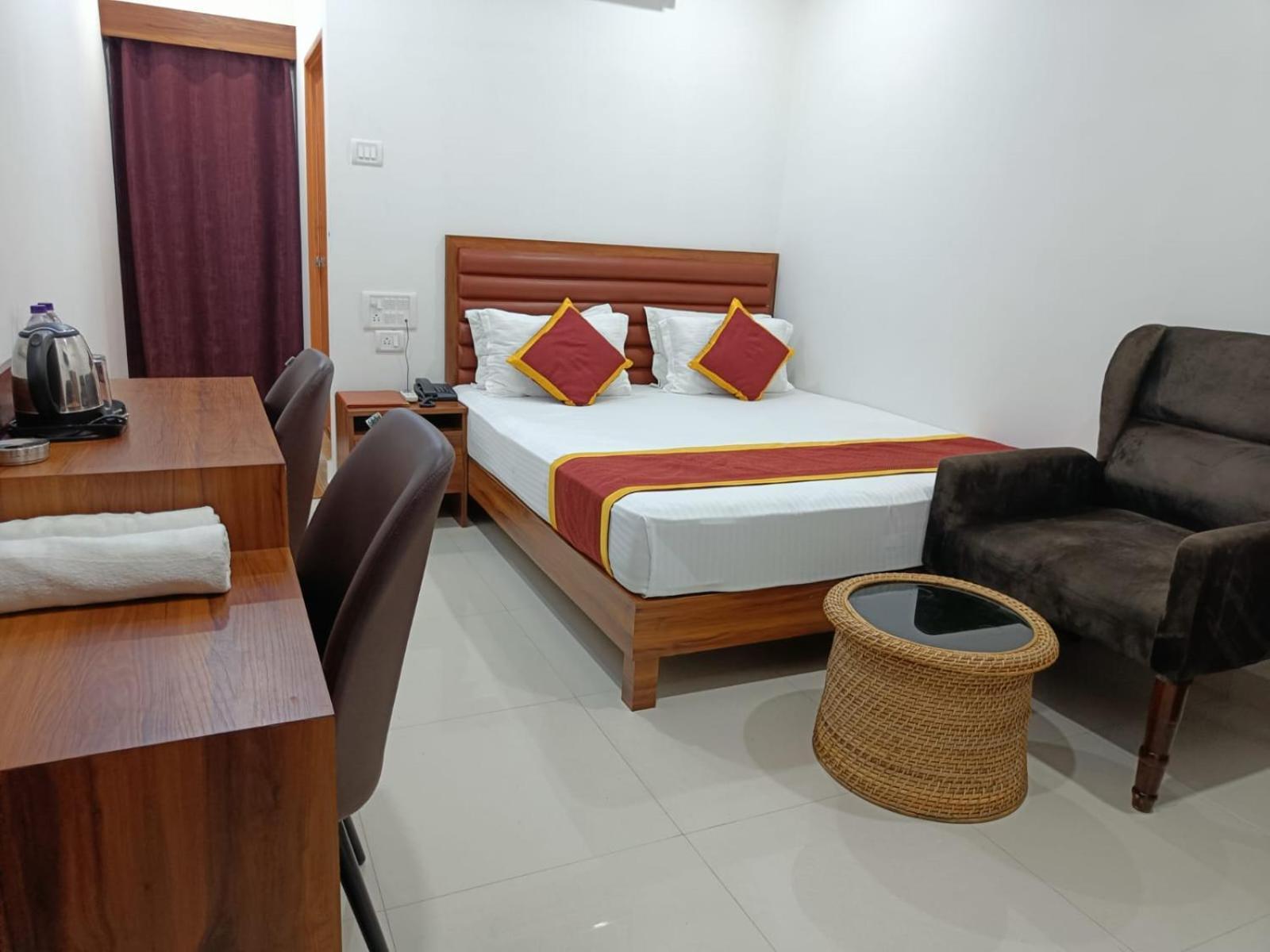 Hotel Executive Inn Hailakandi Extérieur photo
