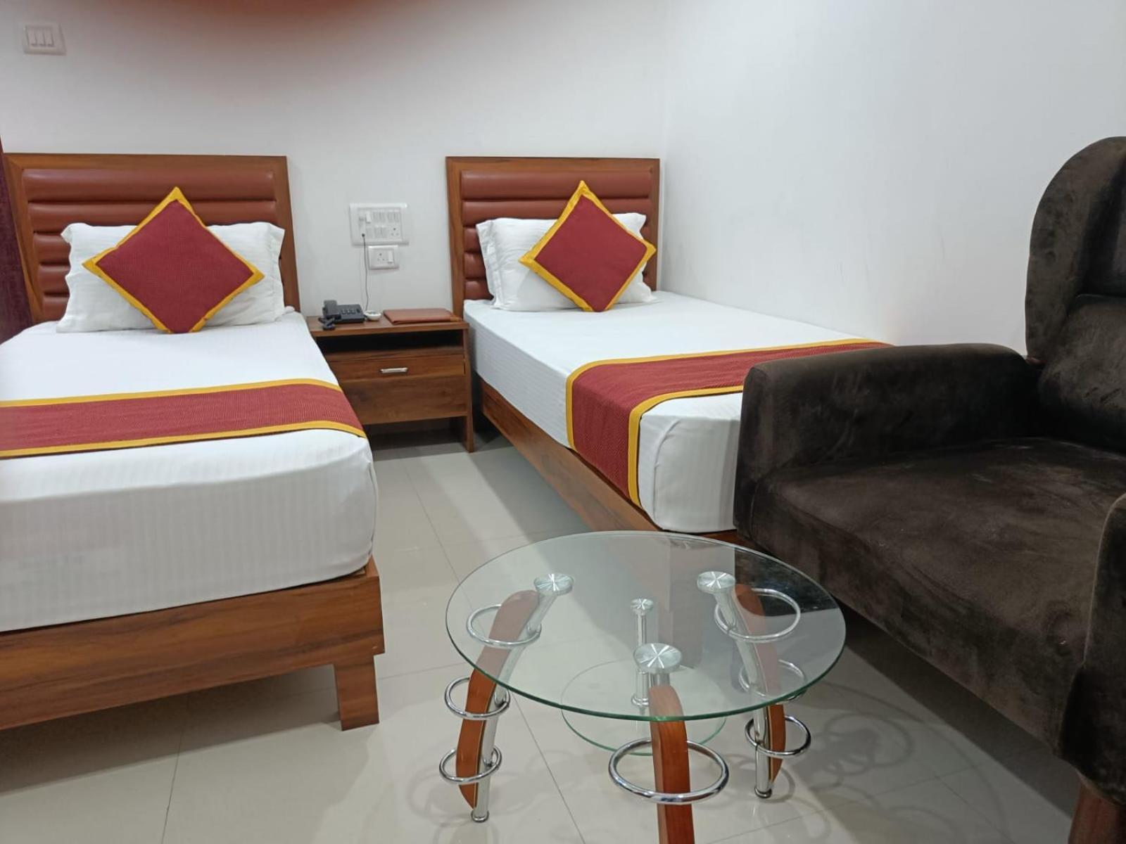 Hotel Executive Inn Hailakandi Extérieur photo