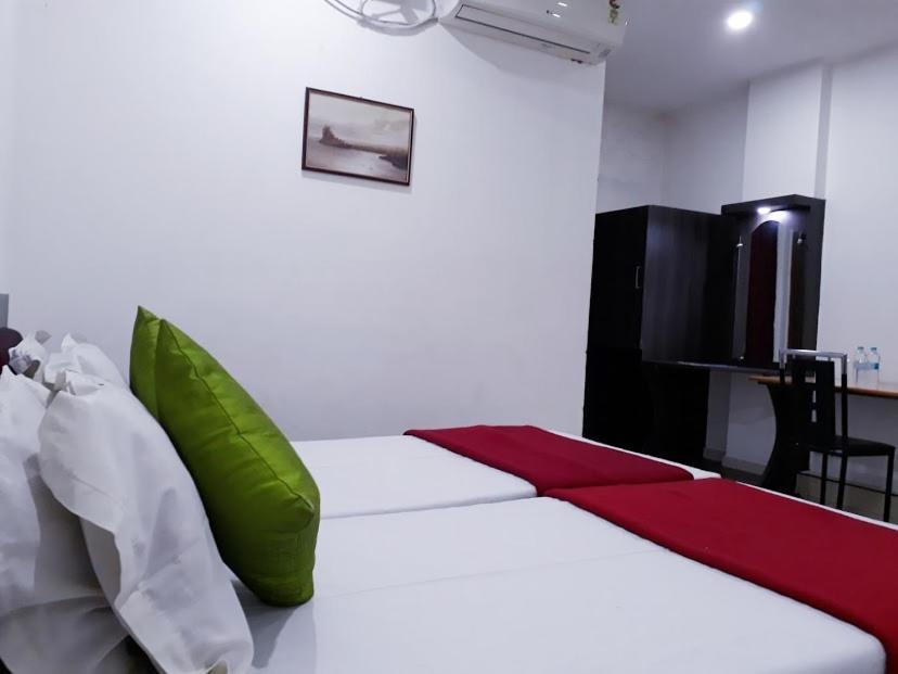 Hotel Executive Inn Hailakandi Chambre photo